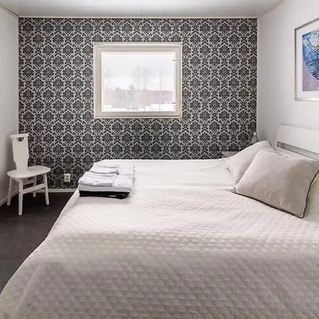 Salmi, Jaemsae, 10 Km Himokselta Willa Kaipola (Western Finland)